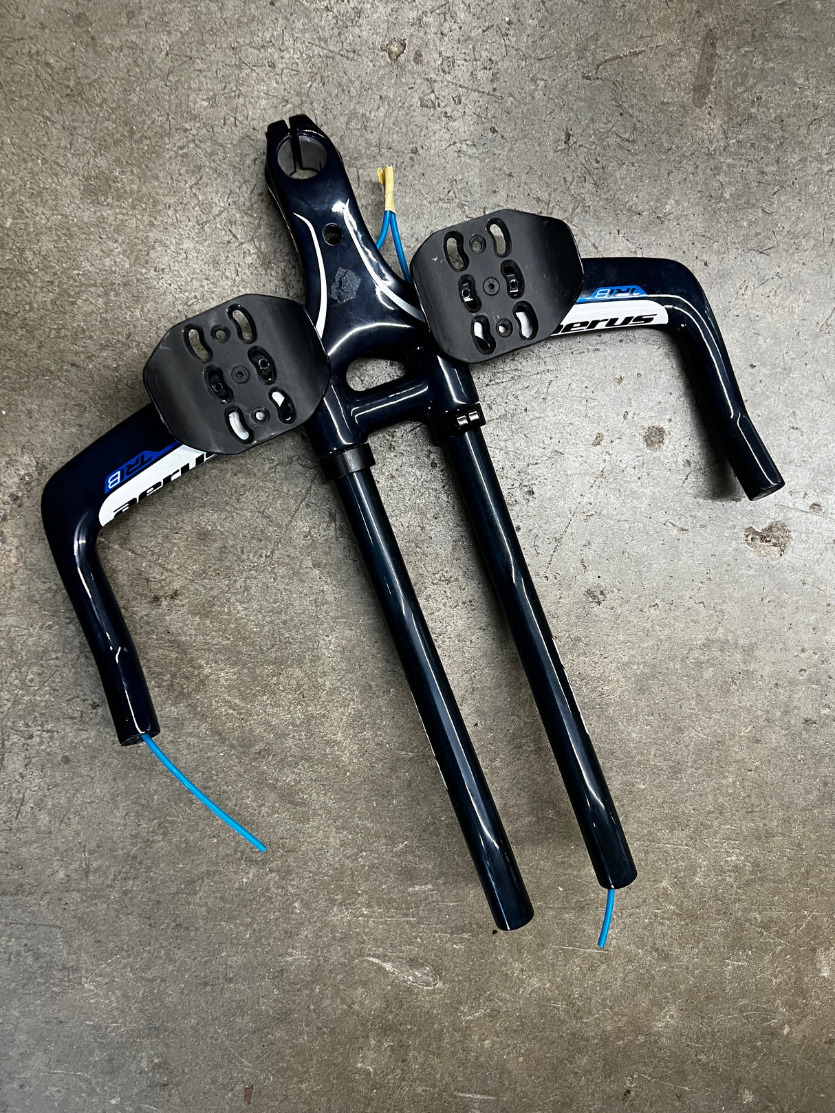 Aerus TriB One Piece Aerobar w/ Extensions